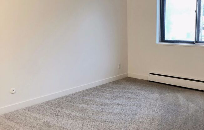 2 beds, 1 bath, 875 sqft, $2,295, Unit 202