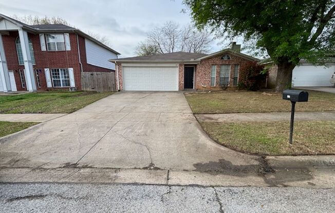 Nice Single Family Home in Arlington with updates