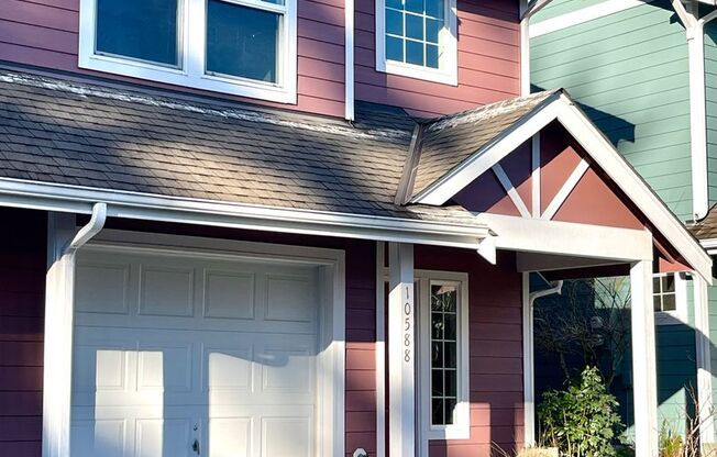 In town Kingston 3 bedroom 2.5 bath...available now