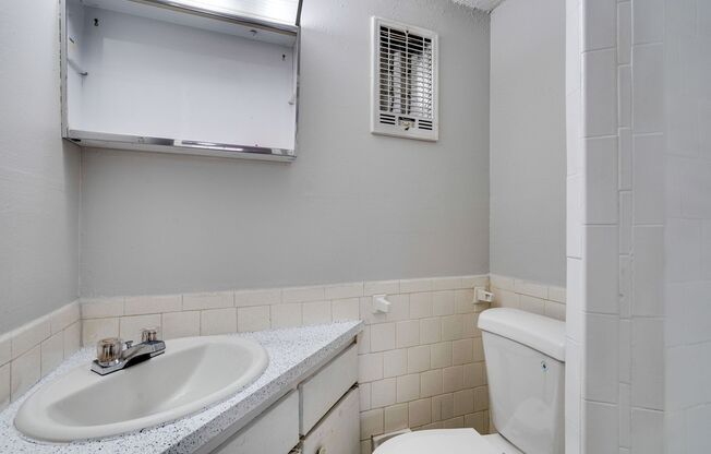 2 beds, 2 baths, 825 sqft, $1,200, Unit K738 - 311 - 208