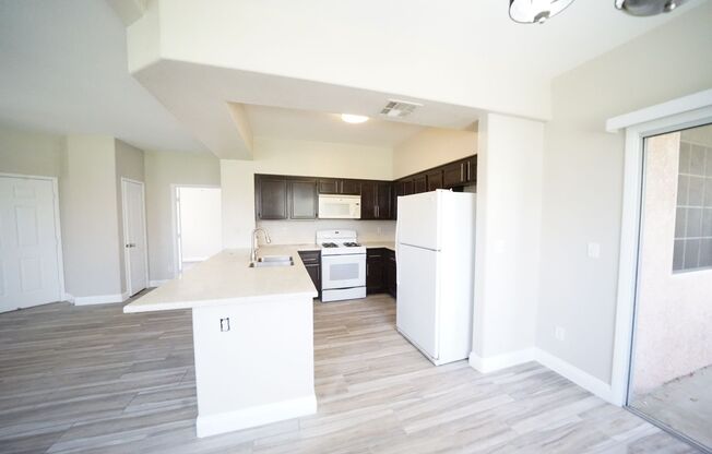 3 beds, 2 baths, $1,740, Unit Parcel #: 138-28-513-111