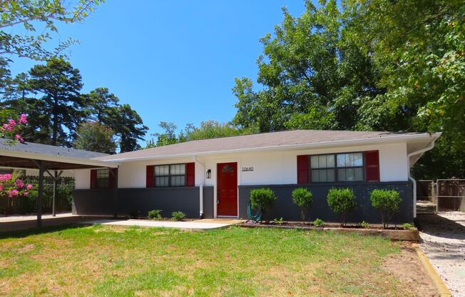 Updated 3 Bedroom, 2 Bath Home w/Fenced Yard!