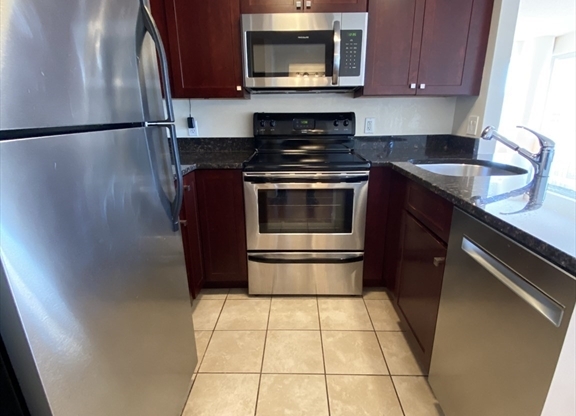 2 beds, 2 baths, 1,067 sqft, $3,850, Unit 809