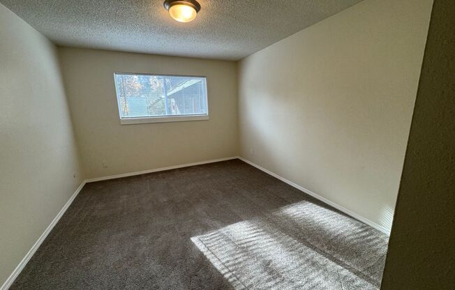 2 beds, 1 bath, 740 sqft, $1,450, Unit 217