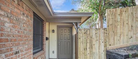 2107 Mistletoe Avenue