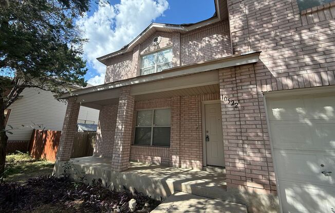 4bd 2.5ba in Prime Location