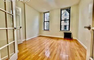 1 bed, 1 bath, $3,100, Unit 2B