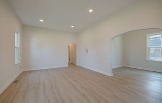 3 beds, 1 bath, $2,095, Unit #1