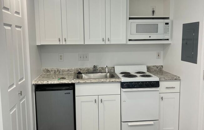 Wallingford House Apartments- Cornerstone Communities
