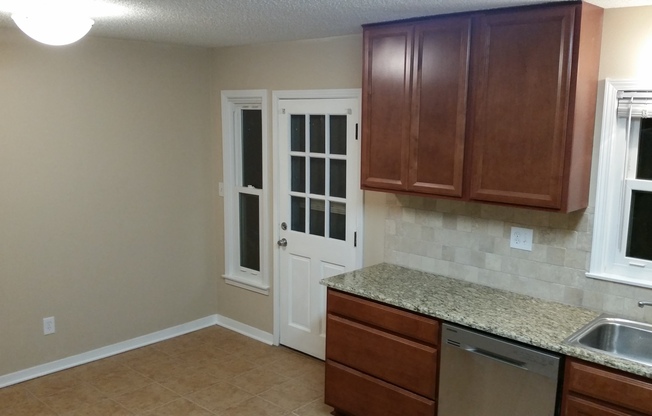 Large 5 Bedroom Nall Hills Home