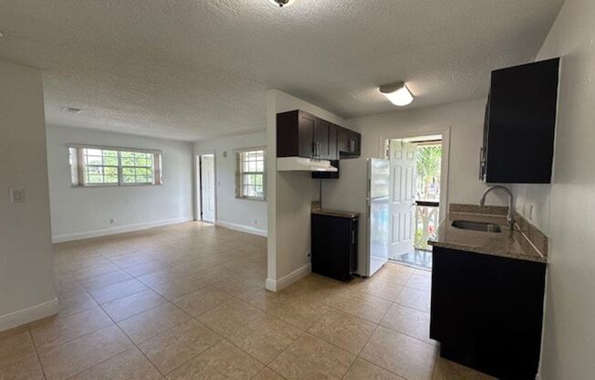 2 beds, 1 bath, 800 sqft, $1,925, Unit 224