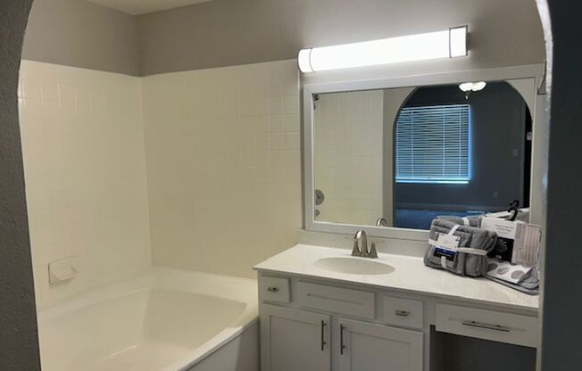2 beds, 2 baths, 1,035 sqft, $1,575, Unit CA 1425-208