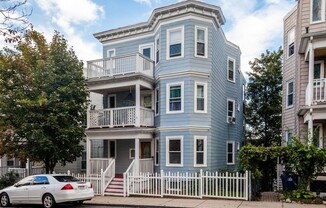 52 PERCIVAL ST