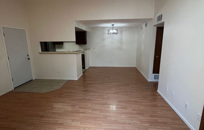 3 Bed 2 Bath Updated Unit in Robinwood