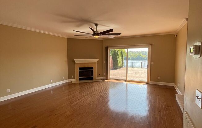 Gorgeous Townhome on the Tennessee River