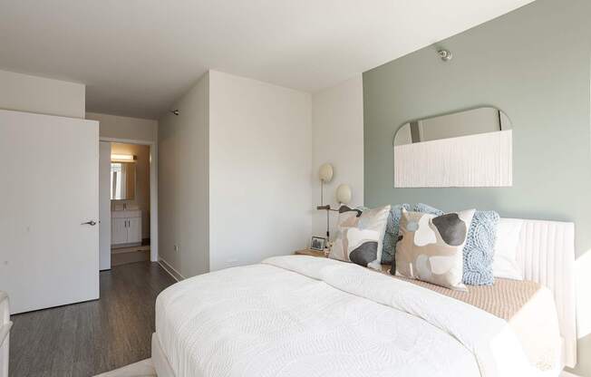 Welcome to 1001 South State