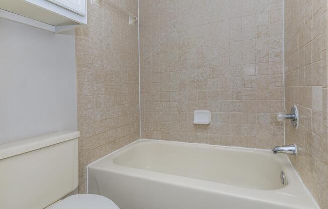 1 bed, 1 bath, 610 sqft, $705