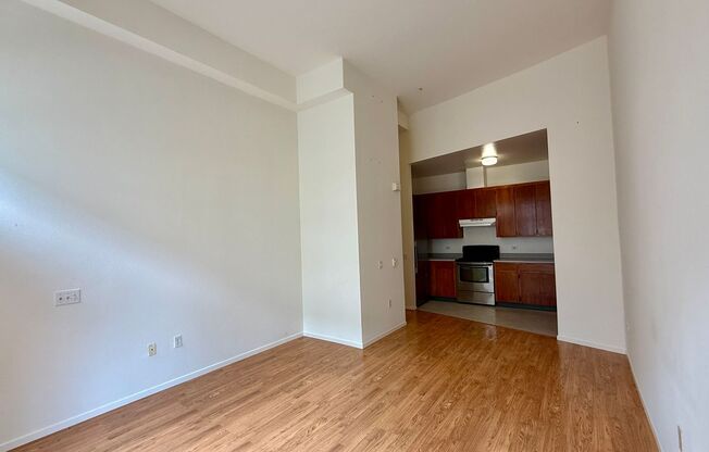Urban Oasis on Valencia St – 2BR/1BA with Parking Included!-AMSI