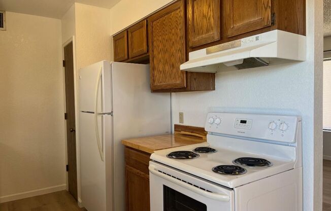 2 beds, 1 bath, $1,000