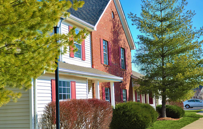 Brixin Franklin Apartments & Townhomes Exterior