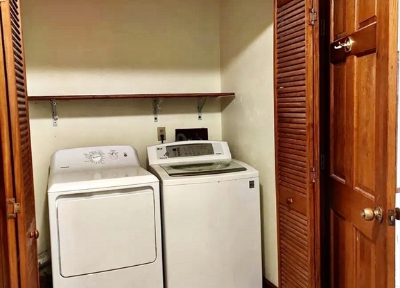9 E