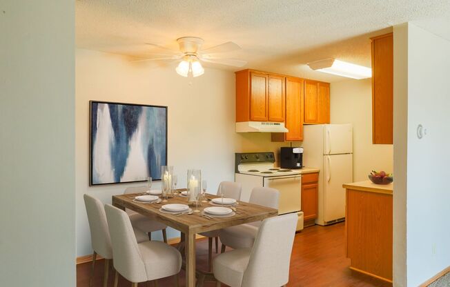 2 beds, 1 bath, 726 sqft, $1,245, Unit 751-203