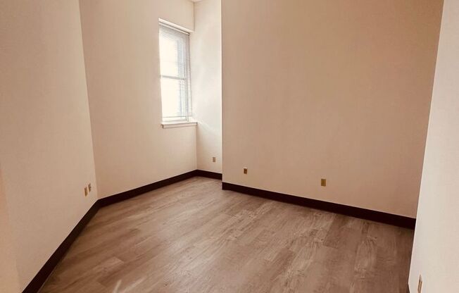 1 bed, 1 bath, 650 sqft, $1,050