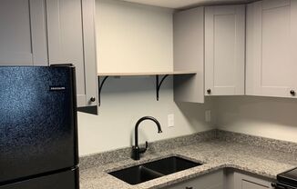 2 beds, 1 bath, $1,200, Unit 8