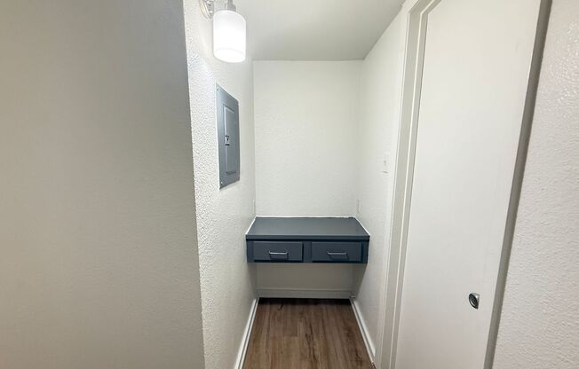 2 beds, 1 bath, 954 sqft, $1,705, Unit RRO-104