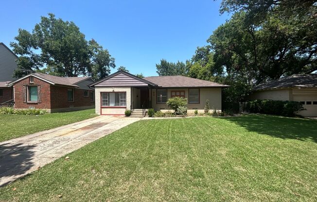 Great Old Lake Highlands Location!