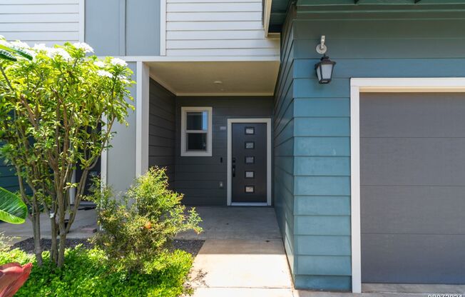 3BD/2.5BA Townhouse in Ewa Beach with 1 Car Garage