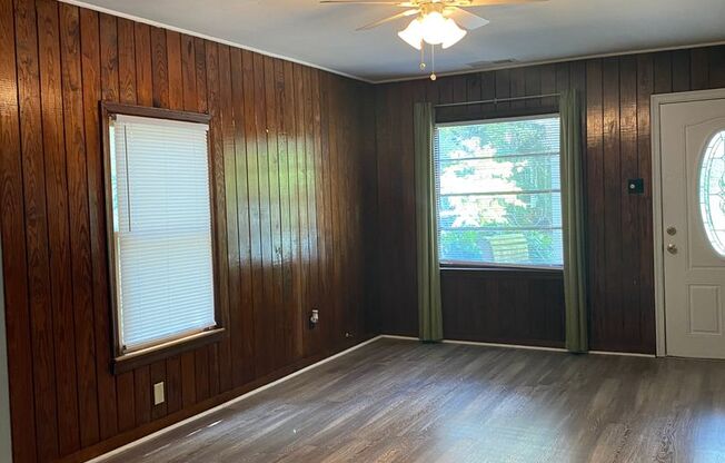 2 beds, 1 bath, $1,650