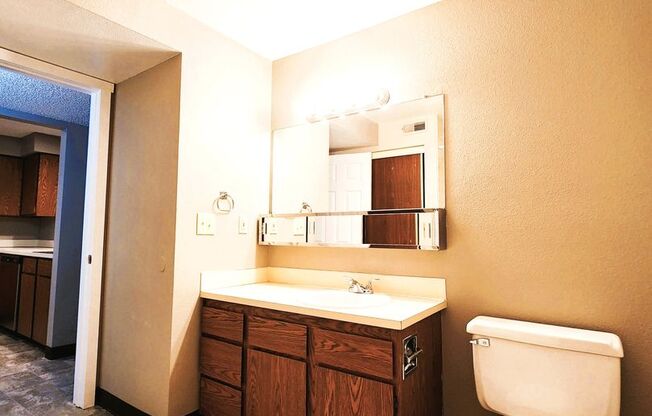 1 bed, 1 bath, 643 sqft, $1,275, Unit 227