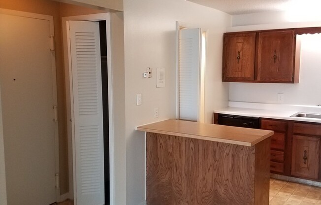 2 beds, 2 baths, 1,068 sqft, $1,299, Unit 7511-02