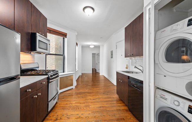 142 SULLIVAN ST