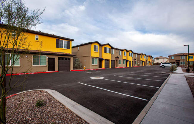 Exterior & Landscaping at San Vicente Luxury Townhomes in Phoenix AZ