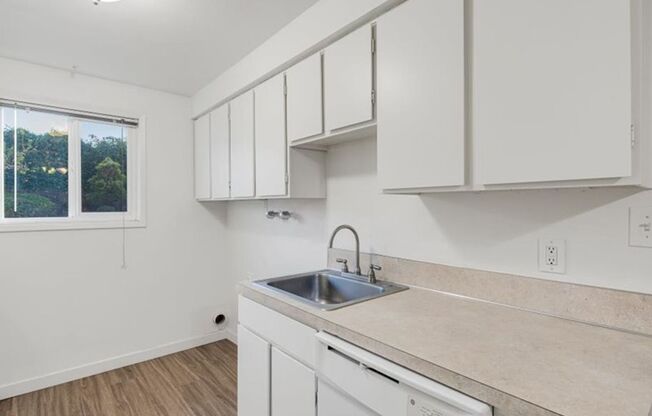 2 beds, 1.5 baths, 1,100 sqft, $1,850, Unit 15
