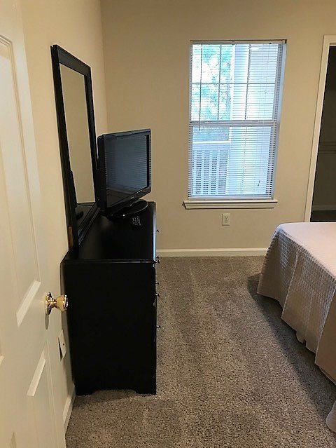 3 beds, 2 baths, 1,305 sqft, $1,550, Unit 7208