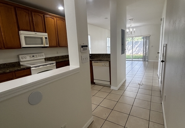 10684 SAVANNAH WOOD CT