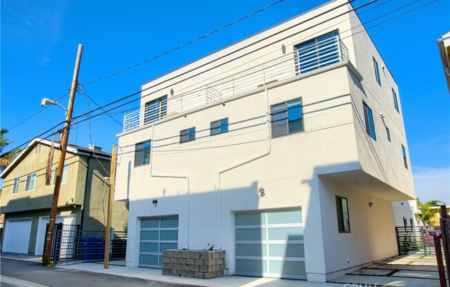 4455 S SLAUSON AVE