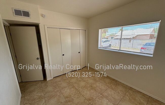 2 beds, 1 bath, 700 sqft, $995, Unit C