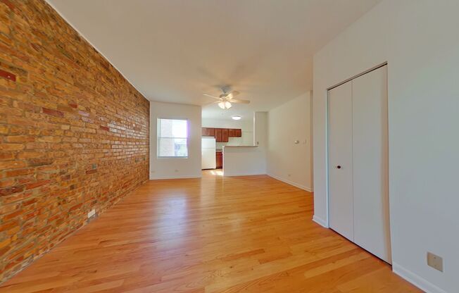 1 bed, 1 bath, 810 sqft, $2,425, Unit 1307 3A