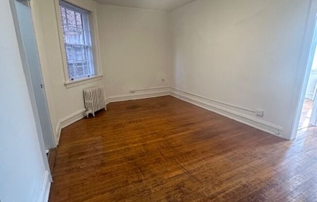 1 bed, 1 bath, 750 sqft, $1,299, Unit 215-3