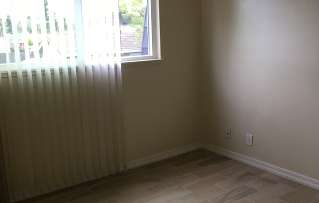 2 beds, 1 bath, $1,895, Unit 3143