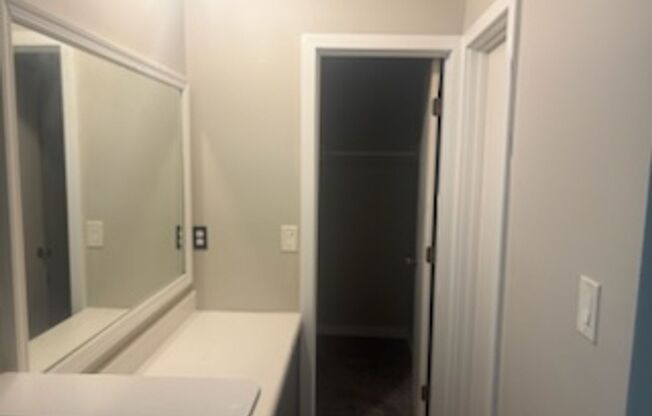 3 beds, 2 baths, $1,430