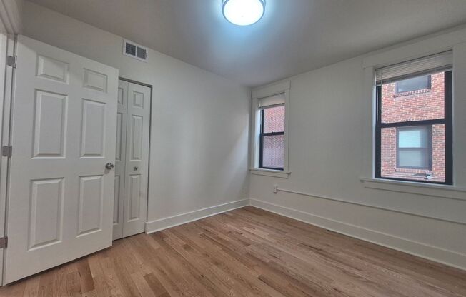 2 beds, 1 bath, 750 sqft, $1,899, Unit 5637 Hobart St. #4