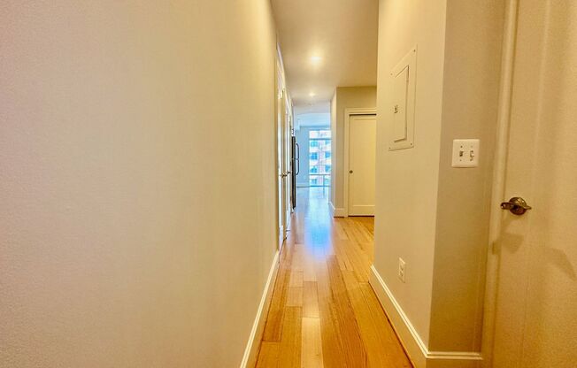 1 bed, 1 bath, $2,750, Unit 713