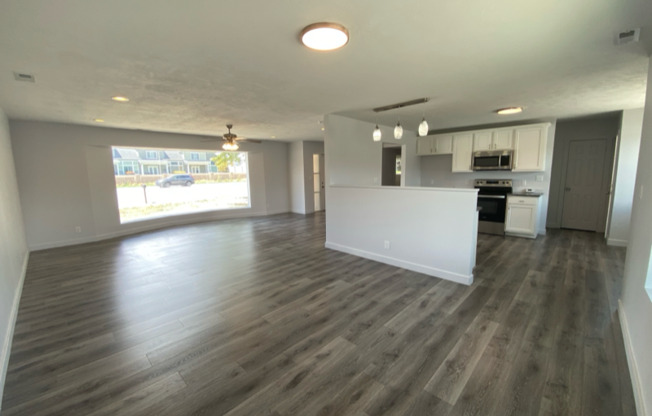 11693 S REDWOOD RD