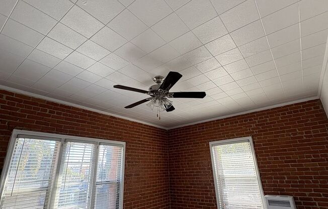 1 bed, 1 bath, $1,600, Unit Unit 211