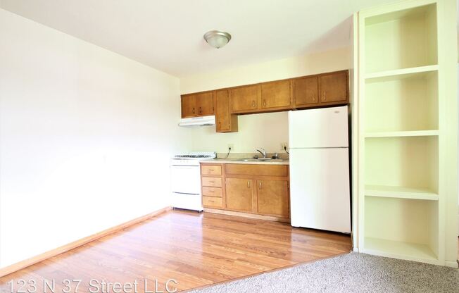 123 N 37th St